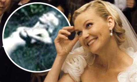 kirsten dundt nude|Kirsten Dunst is laid bare in breathtaking scenes from her new。